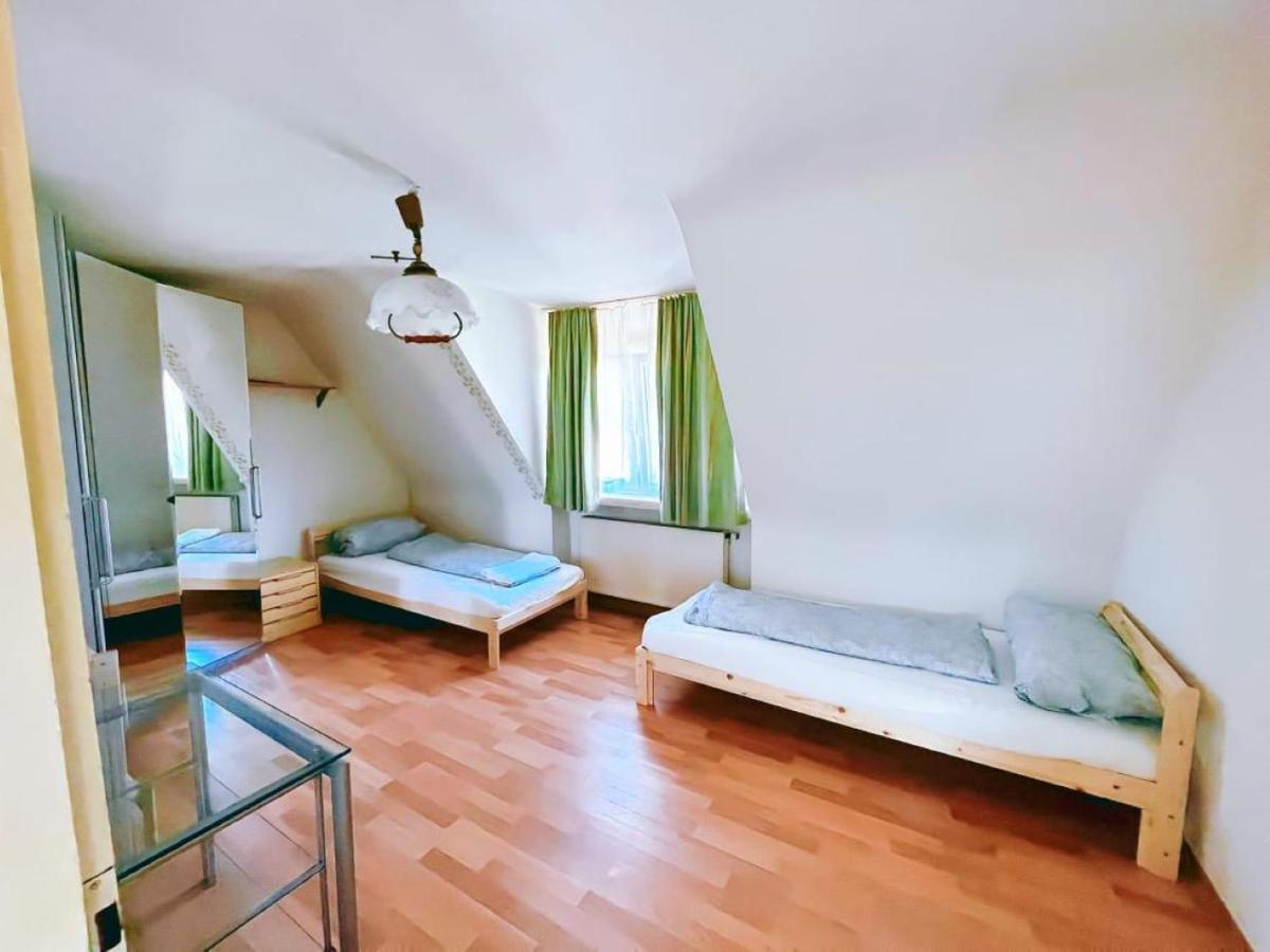 Ferienwohnung / Monteurzimmer Kitzingen Exterior foto
